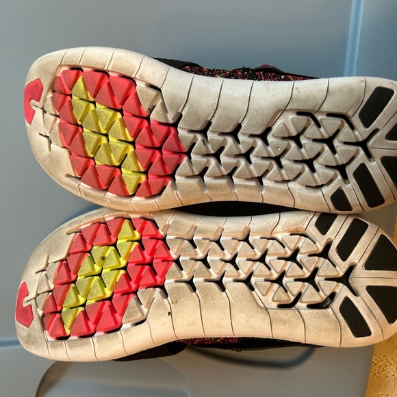 Nike Running Shoes - Picture 3 of 5